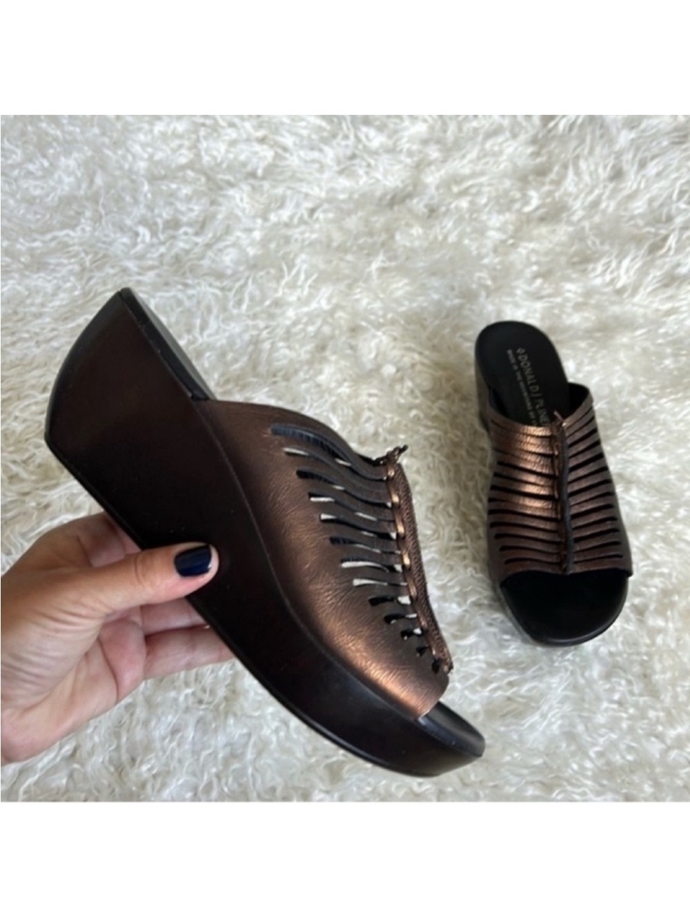 Donald J Pliner Lea Bronze Leather Wedge Platform Heel Slides/Sandals Sz 8.5